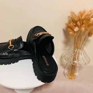 BAMBOO Women's Black Loafers with Gold Accent